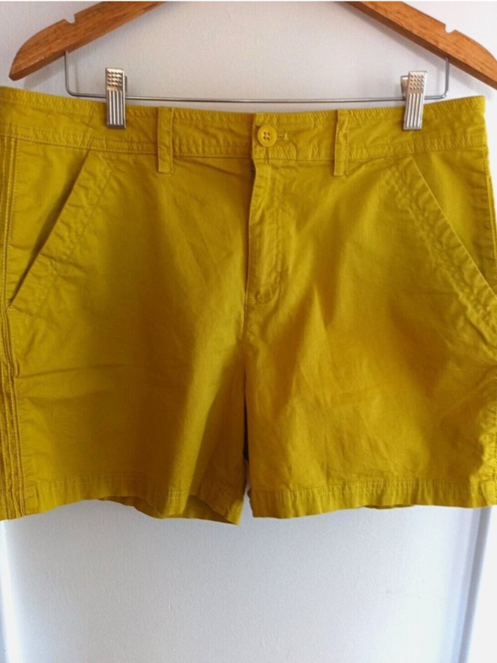 Eddie Bauer Yellow Chino Shorts Womens 16 Yellow Khaki Chino Shorts